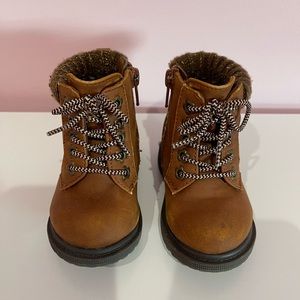 Wonder Nation boots in brown in toddler size 4
